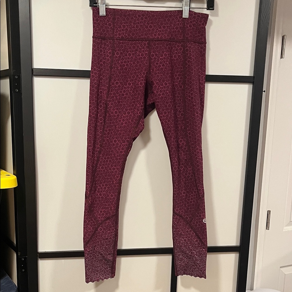 Lululemon Reflective Leggings Scalloped Hem Ankle Length Size 6 Star Pixel